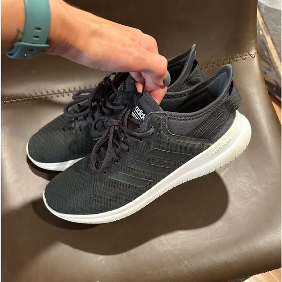 GUC! Adidas cloudfoam sneakers, size 8 1/2! - Picture 6 of 14